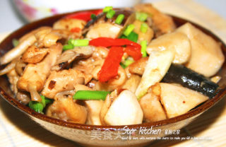 【升级版台式口味江西传统菜】什菌三杯鸡步骤13 【升级版台式口味江西传统菜】什菌三杯鸡步骤13