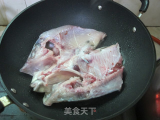 南昌特色筒骨鱼头火锅（家庭版）步骤5