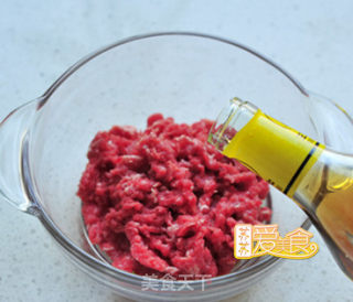怎样做令人垂涎三尺的山东名吃【烫面千层牛肉饼】步骤4 怎样做令人垂涎三尺的山东名吃【烫面千层牛肉饼】步骤4