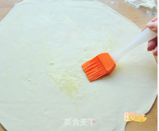 怎样做令人垂涎三尺的山东名吃【烫面千层牛肉饼】步骤9 怎样做令人垂涎三尺的山东名吃【烫面千层牛肉饼】步骤9