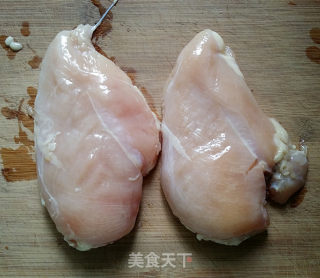 【台湾】炸香酥鸡排步骤1 【台湾】炸香酥鸡排步骤1