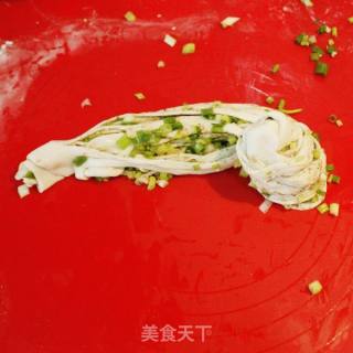 葱香四溢-----葱香手抓饼步骤5