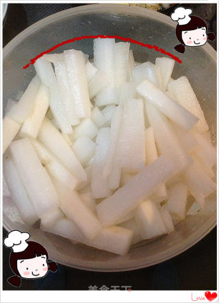 仙草阁私房菜（佐酒小菜）--甜不辣萝卜条步骤4