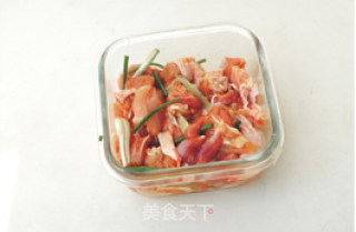 盐酥鸡——在家轻松自制好吃的炸鸡步骤3