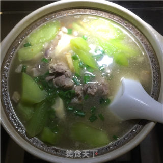 腌笃鲜遇到鸡头米步骤5