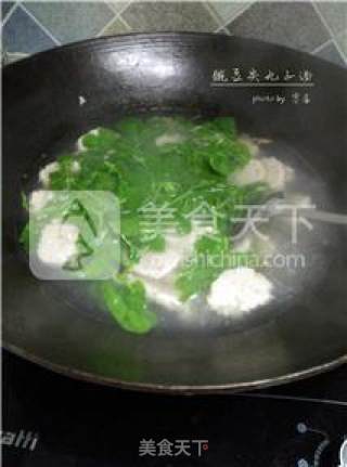 【春,食在达州】豌豆尖圆子汤步骤6 【春,食在达州】豌豆尖圆子汤步骤6