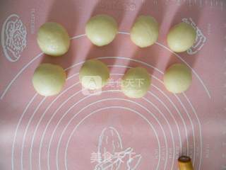 黑芝麻花生馅苏式月饼步骤11