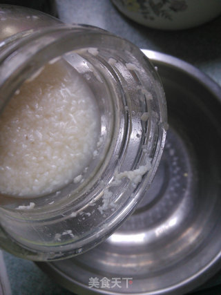 红糖酒酿饼步骤1 红糖酒酿饼步骤1