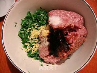 鲜香味美-------【芫荽鲜肉馄饨】步骤4 鲜香味美-------【芫荽鲜肉馄饨】步骤4