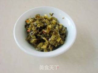 水腌菜炒云南小瓜步骤1