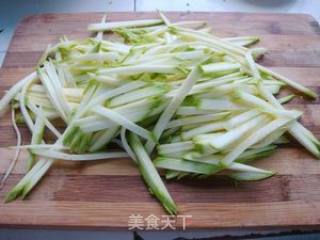 水腌菜炒云南小瓜步骤2