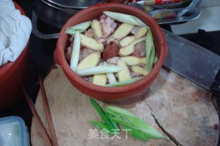 云南汽锅鸡步骤2