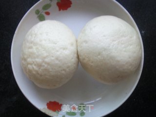 自制东北街边美食——东北烤馒头步骤1