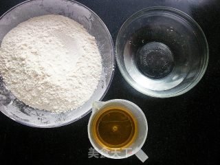 东北街边热卖的——酥脆糖酥饼步骤1