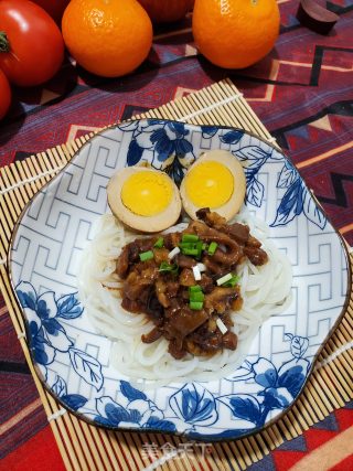 卤肉拌桂林米粉步骤7