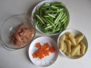 双笋炒鸡片步骤1