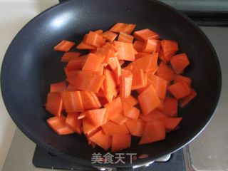 红萝卜木耳炒鸡片步骤5 红萝卜木耳炒鸡片步骤5