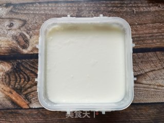 火龙果麦圈酸奶杯步骤1