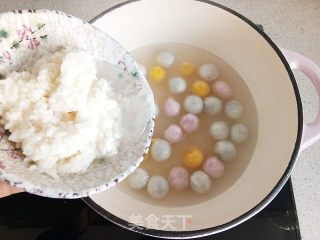 酒酿小汤圆步骤4