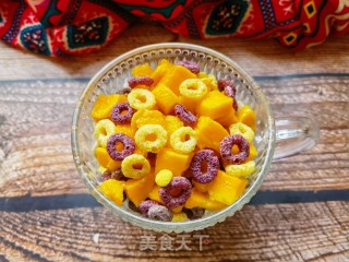芒果麦圈酸奶杯步骤7