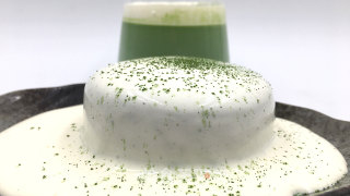 抹茶雪山奶冻，入口轻柔嫩滑，浓郁抹茶香味，清爽不腻而又美味。步骤16