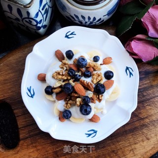 蓝莓香蕉拌酸奶步骤7