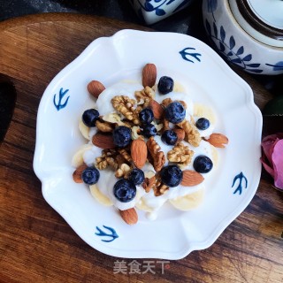 蓝莓香蕉拌酸奶步骤8