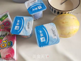 香瓜酸奶慕斯蛋糕步骤3