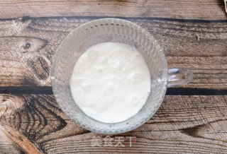 芒果草莓坚果酸奶杯步骤4