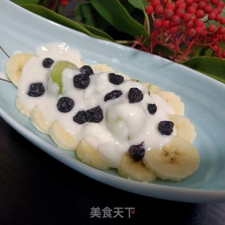 香蕉猕猴桃拌酸奶步骤8