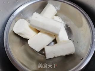 酒酿枸杞红枣山药圆子汤步骤1
