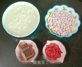 红糖酒酿圆子步骤1