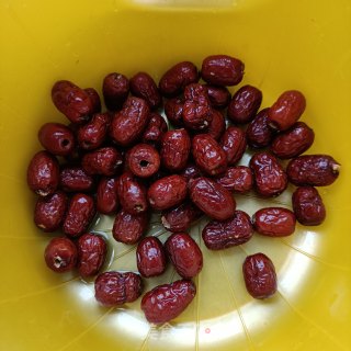 红糖蒸大枣步骤1