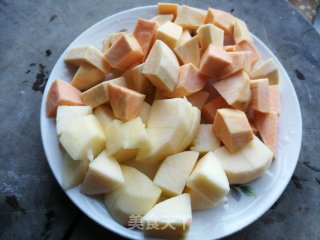 红枣红薯苹果汤步骤1