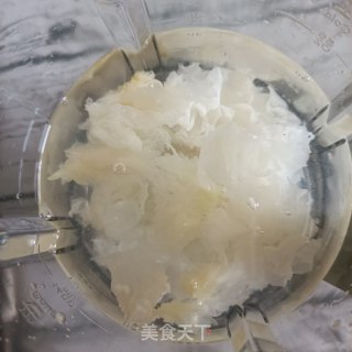 芋头莲子银耳羹步骤6