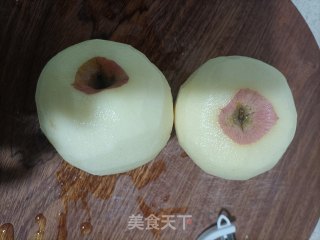 蒸苹果红枣步骤1
