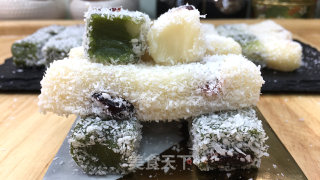 椰蓉糯米糕，搅一搅，蒸一蒸，奶香十足，简单易做超好吃。步骤16