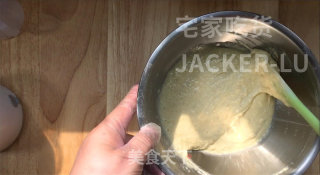 超简单香蕉松饼，软软糯糯，天然食材，健康美味，简单又快手。步骤5