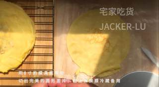家常千层蛋糕，一口下去，浓浓奶香味、软糯丝滑。步骤8