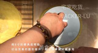 家常千层蛋糕，一口下去，浓浓奶香味、软糯丝滑。步骤7