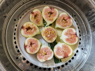桂花冰糖蒸无花果步骤7