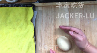 家常甜甜圈，在家轻松搞定，外层酥脆甜蜜，内里松软，小朋友超爱吃。步骤8