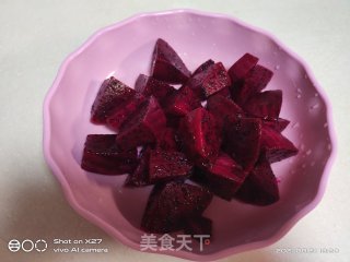 酸奶火龙果拌燕麦步骤2