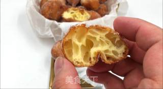 香炸泡芙球，甜蜜的外层，松软的内层，相得益彰，咬一口酥脆香甜。步骤15
