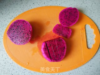 椰奶火龙果西米露步骤1