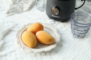 脆脆酸奶芒果冰步骤1