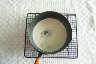 椰香斑斓奶冻卷步骤2