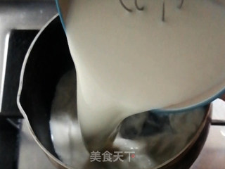 白凉粉版木瓜奶冻步骤3
