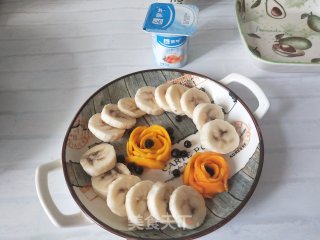 香蕉芒果酸奶拌步骤2