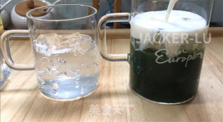 清凉双色冰粉粉，红糖的甜蜜、抹茶的清新，解暑又美味香甜。步骤12
